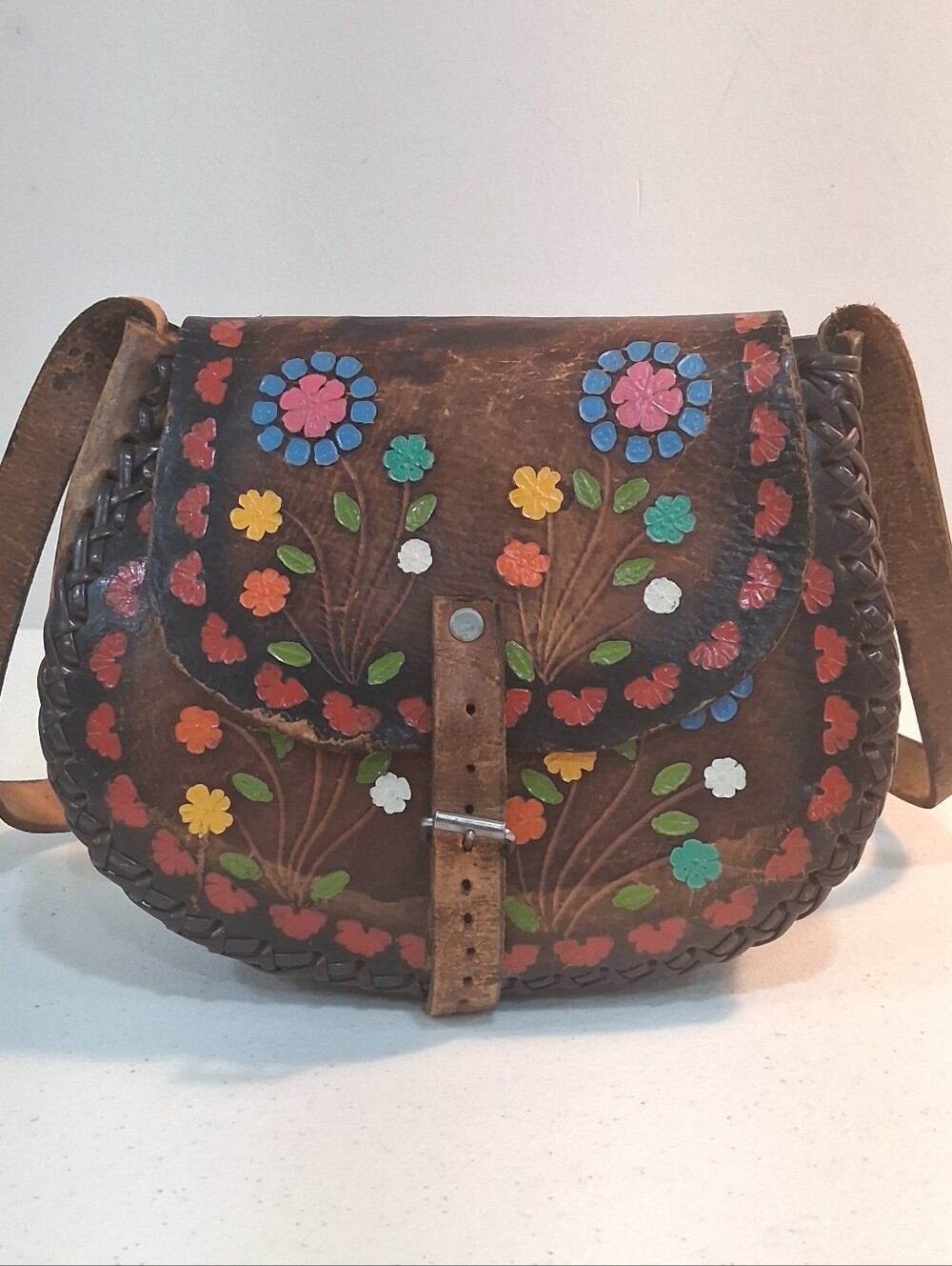 Vtg 1970s Handcrafted/Painted Brown Leather  Floral Boho Hippie Saddle Bag